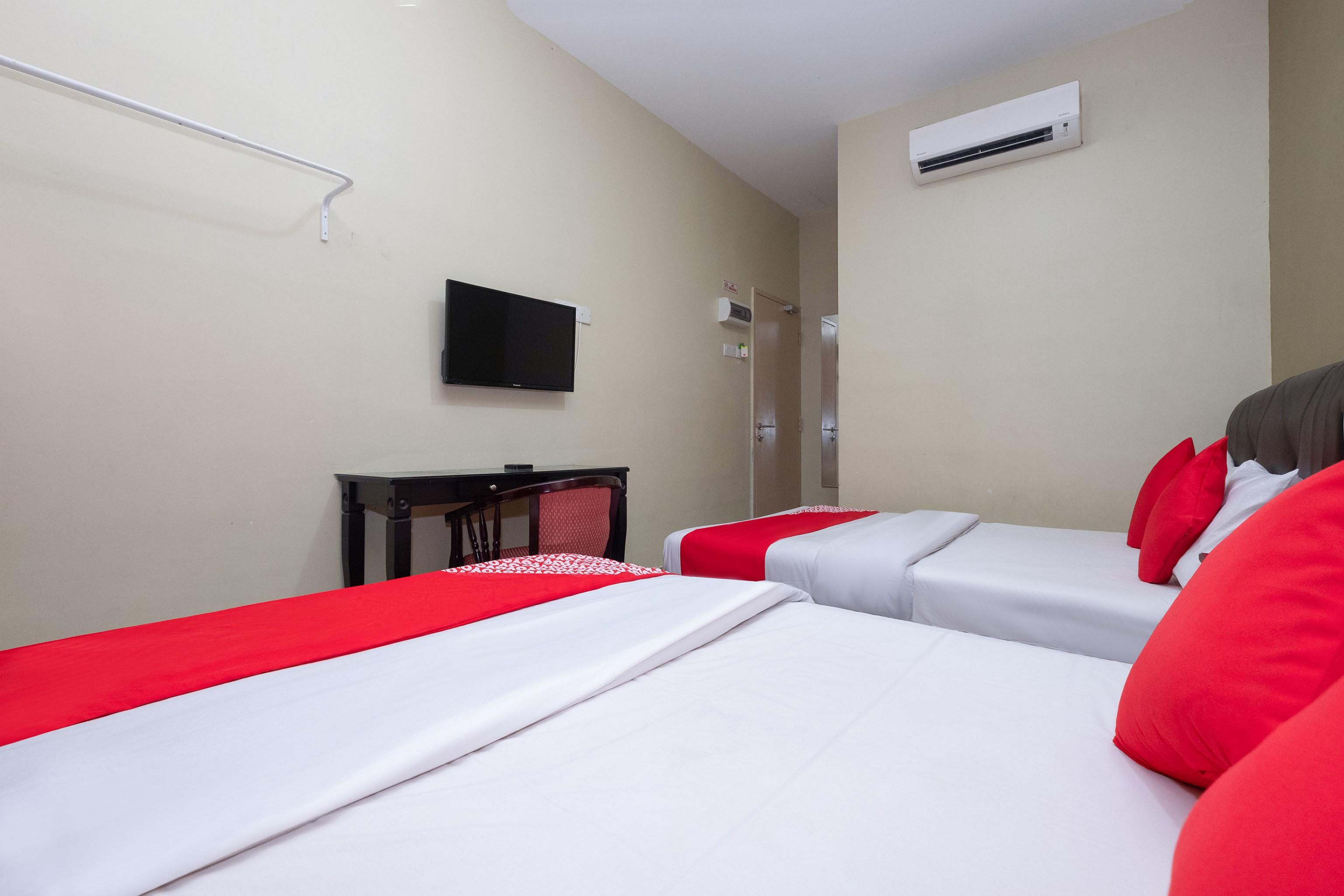 Oyo 89981 Nyamanya Hotel Kuantan Exterior photo